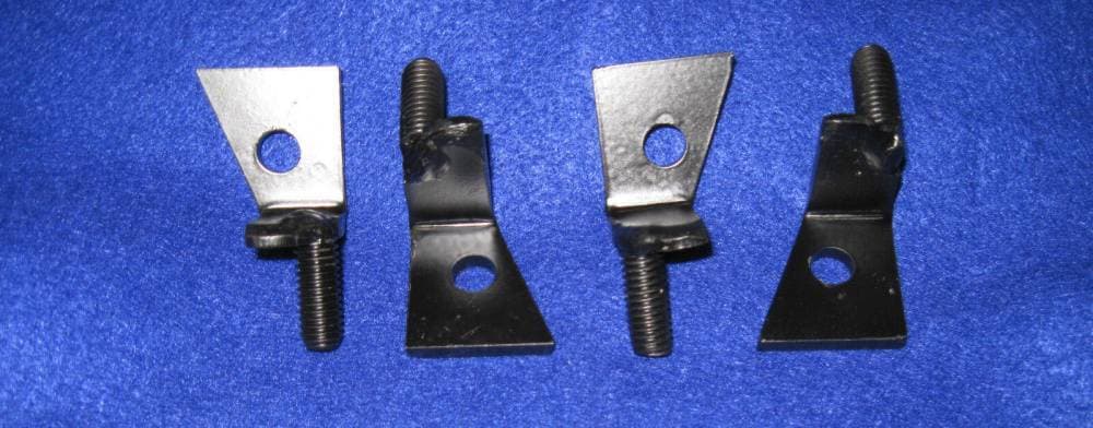 Pontiac L-Brackets to Bolt Headers on 1972 Heads  (Set)