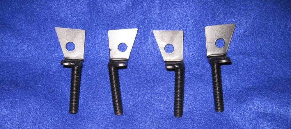 Pontiac L-Brackets for Manifolds on 1972 Heads  (Set)